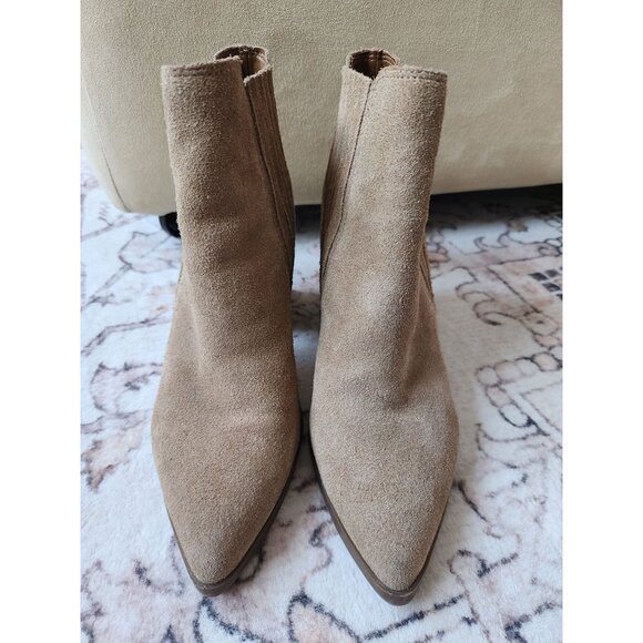 Marc Fisher Women's Sz. 9.5 Tan Suede Alva Heeled Pointed Toe Ankle Booties - Picture 2 of 7